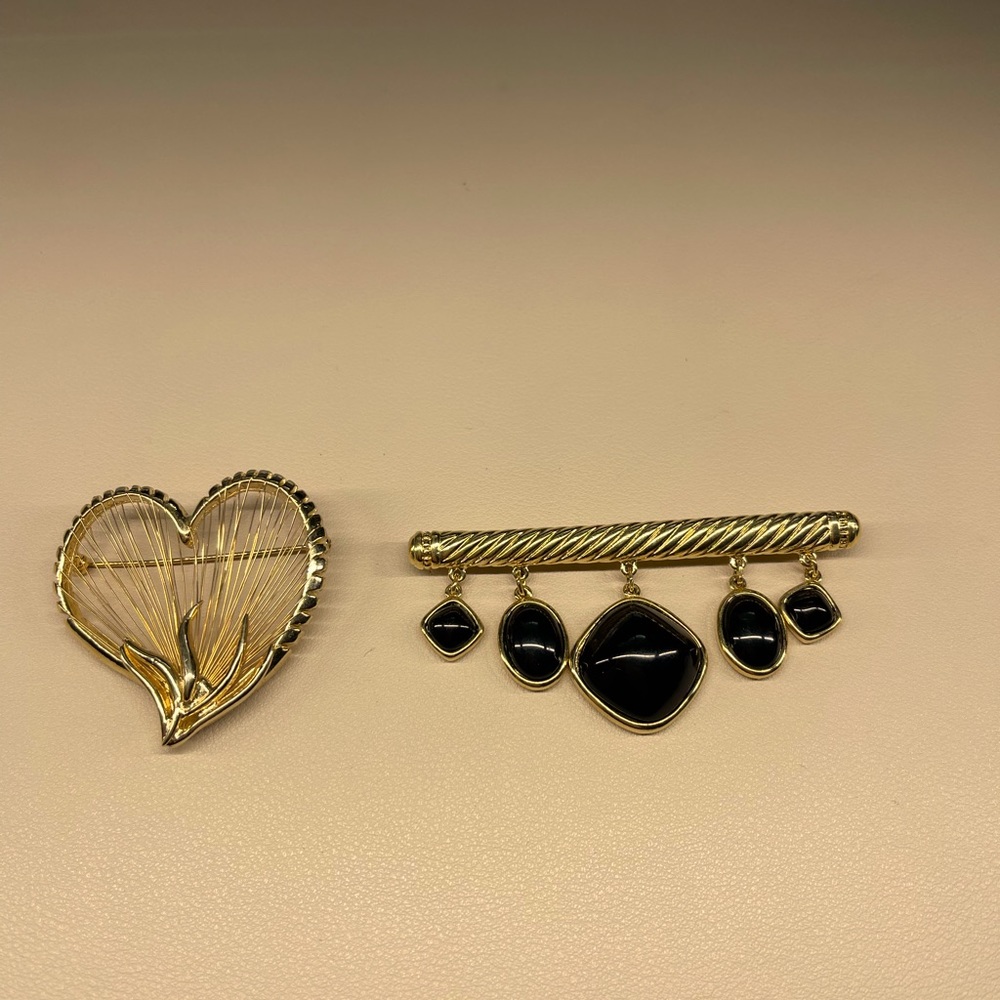 3 jewelry items